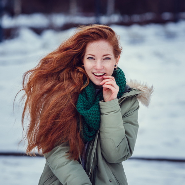 Как защитить волосы зимой: 6 эффективных советов трихолога, правила домашнего ухода, лучшие косметологические процедуры для здоровья локонов