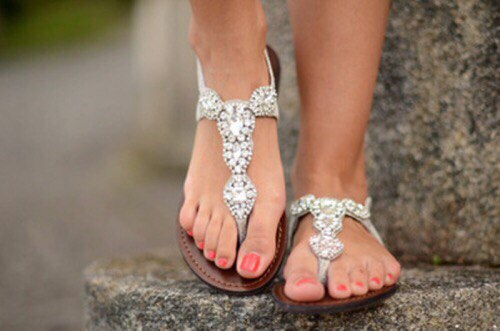 Как решить проблему дефекта ногтей, чтобы летом не стесняться носить открытую обувь.